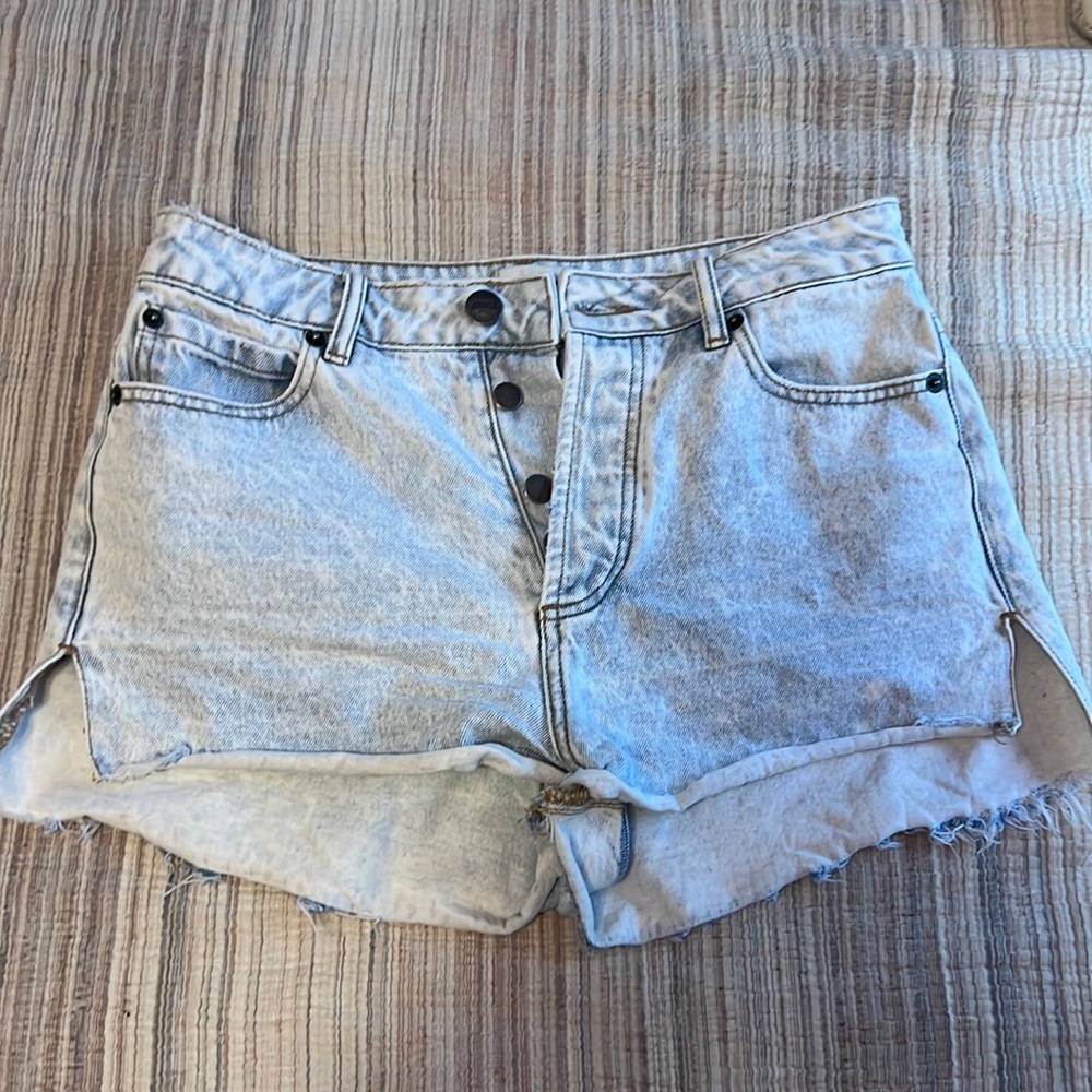 High Waist Amuse Light Washed Shirts Size 27